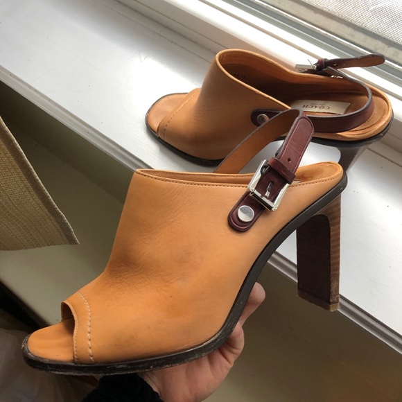 Tan Mackenzie peep-toe heel (US 6.5) - Picture 2 of 3